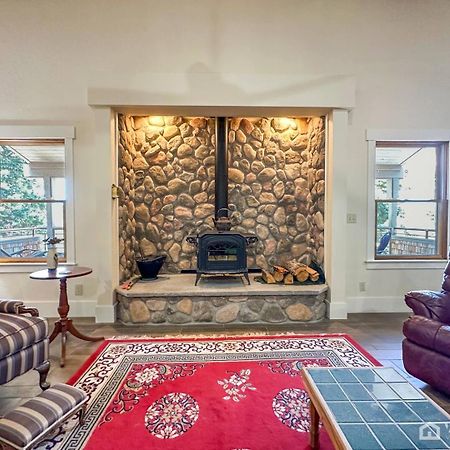 Вилла Summit Pines Hideaway - Amazing Mountain Views! Duck Creek Village Экстерьер фото