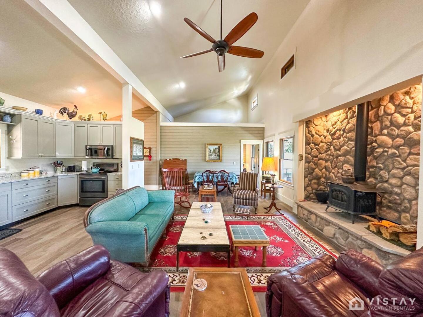 Вилла Summit Pines Hideaway - Amazing Mountain Views! Duck Creek Village Экстерьер фото